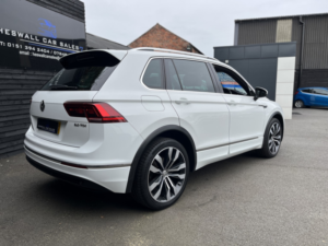 2017 Volkswagen Tiguan 2.0 Tdi R-Line in White — image 3