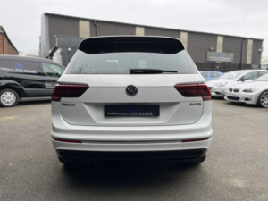 2017 Volkswagen Tiguan 2.0 Tdi R-Line in White — image 4
