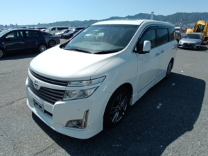 2013 Nissan Elgrand E52 3.5cc Auto 7 Leather Seats in White — image 3