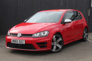 2015 Volkswagen Golf 2.0 Tsi Bluemotion Tech R in Red — image 3