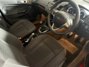 2013 Ford Fiesta 1.3 Zetec in Red — image 5