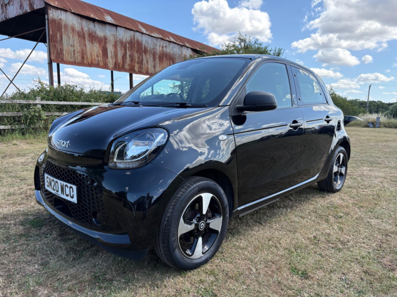 2020 Smart Forfour 17.6kwh Passion Advanced Auto 5dr (22kw Charger) in Black — image 1
