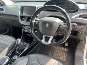 2016 Peugeot 2008 1.6 Bluehdi Allure in White — image 6