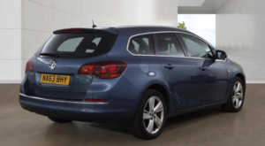 2013 Vauxhall Astra 1.6 16v Sri Sports Tourer Euro 5 5dr in Blue — image 4