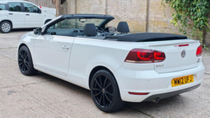 2012 Volkswagen Golf 1.6 Tdi Bluemotion Tech Se Cabriolet Euro 5 (s/s) 2dr in White — image 5