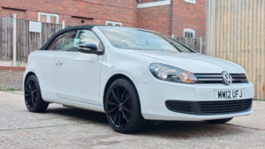2012 Volkswagen Golf 1.6 Tdi Bluemotion Tech Se Cabriolet Euro 5 (s/s) 2dr in White — image 6