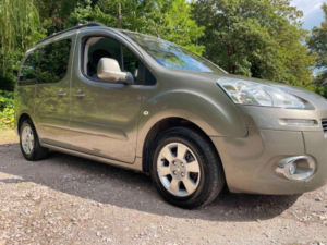 2012 Peugeot Partner Tepee 1.6 Hdi Tepee S Egc (s/s) 5dr in Bronze — image 4