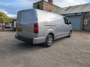 2019 Vauxhall Vivaro 1.5 Turbo D 2900 Sportive L2 H1 Euro 6 (s/s) 5dr in Grey — image 3