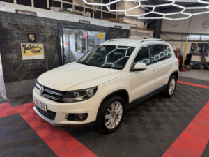 2016 Volkswagen Tiguan 2.0 Tdi Bluemotion Tech Match Edition in White — image 3