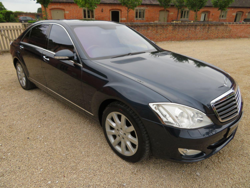 2006 Mercedes-Benz S Class S550 W221 in Black — image 1