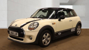 2015 MINI Hatch 1.5 Cooper Euro 6 (s/s) 3dr in White — image 2