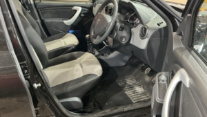 2016 Dacia Duster 1.5 Ambiance Dci 110 4x2 in Black — image 5