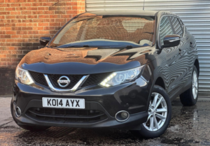 2014 Nissan Qashqai 1.5 Dci Acenta Premium 2WD Euro 5 (s/s) 5dr in Black — image 2
