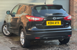 2014 Nissan Qashqai 1.5 Dci Acenta Premium 2WD Euro 5 (s/s) 5dr in Black — image 6