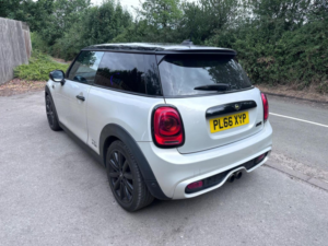 2016 MINI Hatch 2.0 Cooper S Euro 6 (s/s) 3dr in Silver — image 4