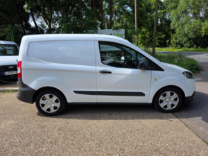 2020 Ford Transit Courier 1.5 Tdci Trend L1 Euro 6 5dr in White — image 2
