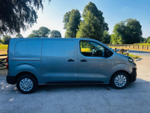 2022 Vauxhall Vivaro 1.5 Turbo D 2900 Dynamic L1 H1 Euro 6 (s/s) 6dr in Grey — image 3