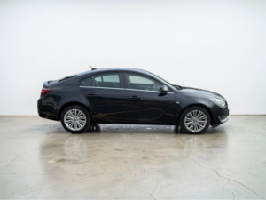 2013 Vauxhall Insignia 1.8 16v Energy Hatchback 5dr Petrol Manual Euro 5 (140 Ps) in Multicolour — image 2