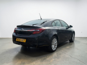 2013 Vauxhall Insignia 1.8 16v Energy Hatchback 5dr Petrol Manual Euro 5 (140 Ps) in Multicolour — image 5