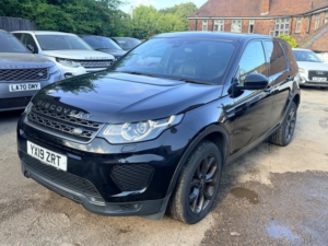 2019 Land Rover Discovery Sport Td4 Landmark in Black — image 3