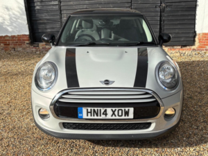 2014 MINI Hatch 1.5 Cooper Auto Euro 6 (s/s) 3dr in Silver — image 3