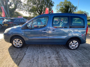 2014 Citroen Berlingo 1.6 Hdi Plus in Blue — image 3