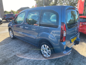 2014 Citroen Berlingo 1.6 Hdi Plus in Blue — image 4