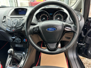 2016 Ford Fiesta 1.0t Ecoboost Zetec S Euro 6 (s/s) 3dr in Black — image 4