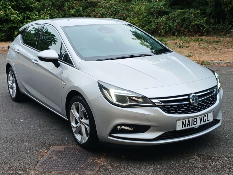 2018 Vauxhall Astra 1.4 Astra Sri T 5dr in Silver — image 1