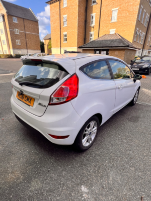 2016 Ford Fiesta 1.6 Zetec Hatchback 3dr Petrol Powershift Euro 6 (105 Ps) in White — image 6