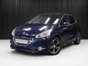 2012 Peugeot 208 1.6 E-Hdi Allure Euro 5 (s/s) 5dr in Blue — image 5