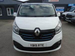 2019 Renault Trafic 1.6 Dci Energy 27 Sport Nav Swb Standard Roof Euro 6 (s/s) 5dr in White — image 2