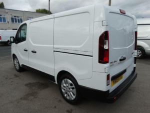 2019 Renault Trafic 1.6 Dci Energy 27 Sport Nav Swb Standard Roof Euro 6 (s/s) 5dr in White — image 6