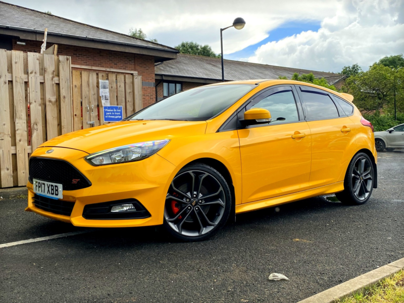 2017 Ford Focus St-2 2.0 Ecoboost - Tangerine Scream - 58,800 Miles. Fsh. Sync 3, 19inch - Unmodified in Yellow — image 1