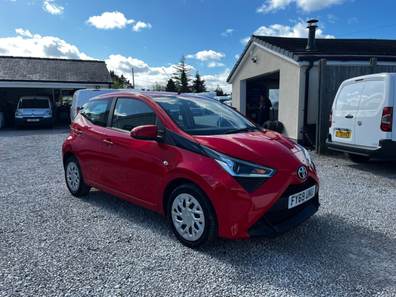 2019 Toyota Aygo 1.0 Vvt-I X-Play in Red — image 1