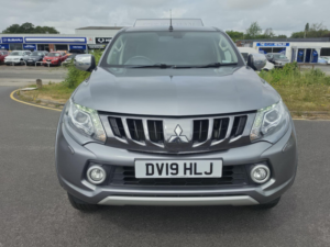 2019 Mitsubishi L200 2.4 Di-D Dc Warrior Auto 4WD Euro 6 4dr in Grey — image 2