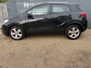2013 Vauxhall Mokka 1.7 Cdti Exclusiv in Black — image 2
