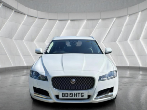 2019 Jaguar Xf 2.0i Portfolio Sportbrake Auto Euro 6 (s/s) 5dr in White — image 4