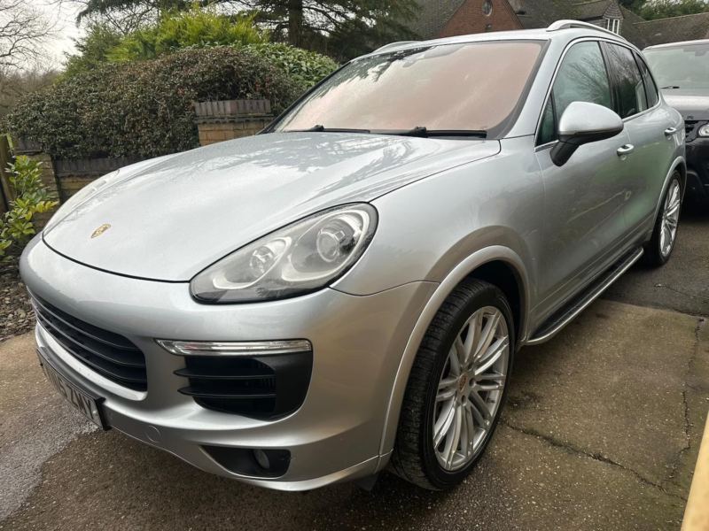 2015 Porsche Cayenne 3.0 Td V6 in Silver — image 1