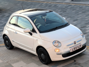 2013 Fiat 500 1.2 Lounge in White — image 2