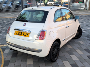 2013 Fiat 500 1.2 Lounge in White — image 3