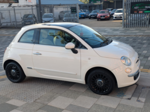 2013 Fiat 500 1.2 Lounge in White — image 5