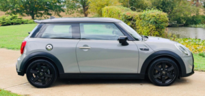2021 MINI Hatch 2.0 Cooper S Classic Euro 6 (s/s) 3dr in Grey — image 2