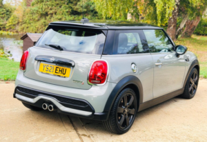 2021 MINI Hatch 2.0 Cooper S Classic Euro 6 (s/s) 3dr in Grey — image 4
