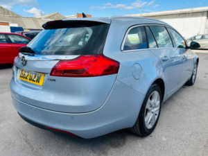 2012 Vauxhall Insignia 2.0 Cdti Exclusiv Nav Sports Tourer Auto Euro 5 5dr in Silver — image 4