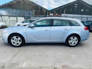 2012 Vauxhall Insignia 2.0 Cdti Exclusiv Nav Sports Tourer Auto Euro 5 5dr in Silver — image 6