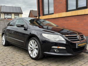 2010 Volkswagen Cc 2.0 Tsi Gt in Black — image 4