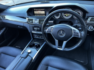 2015 Mercedes-Benz E Class 2.1 E300dh Bluetec Amg Line in Silver — image 5