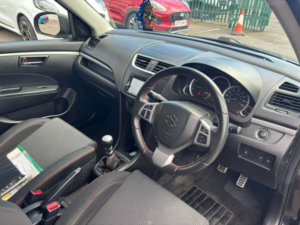 2015 Suzuki Swift 1.6 Sport in Black — image 2