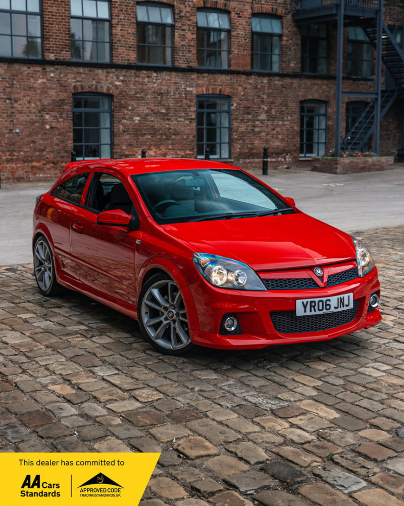 2006 Vauxhall Astra 2.0i 16v Vxr Sport Hatch 3dr Petrol Manual (221 G/km, 237 Bhp) in Red — image 1